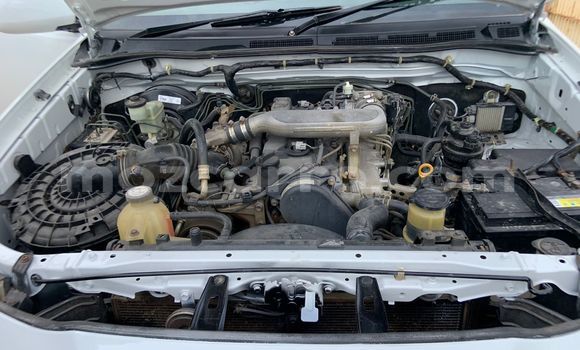Comprar Usado Toyota Hilux Branco Carro em Maputo em Maputo Comprar Usado Toyota Hilux Branco Carro em Maputo em Maputo
