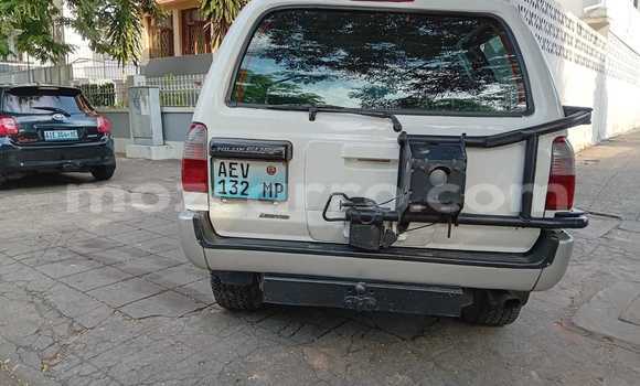 Buy Used Toyota Hilux Surf White Car in Maputo in Maputo Buy Used Toyota Hilux Surf White Car in Maputo in Maputo
