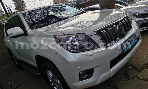 Nunua Ilio tumika Toyota Land Cruiser Prado Nyeupe Gari ndani ya Maputo nchini Maputo Nunua Ilio tumika Toyota Land Cruiser Prado Nyeupe Gari ndani ya Maputo nchini Maputo