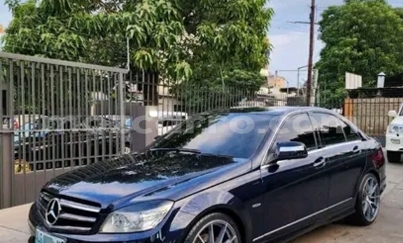 Comprar Usado Mercedes-Benz C250 coupe Azul Carro em Maputo em Maputo