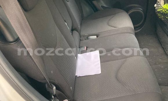 Buy Used Toyota RAV4 White Car in Maputo in Maputo Buy Used Toyota RAV4 White Car in Maputo in Maputo