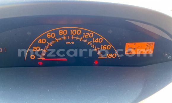 Nunua Ilio tumika Toyota Vitz Bluu Gari ndani ya Maputo nchini Maputo Nunua Ilio tumika Toyota Vitz Bluu Gari ndani ya Maputo nchini Maputo