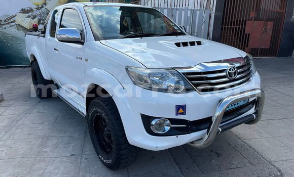 Buy Used Toyota Hilux White Car in Maputo in Maputo Buy Used Toyota Hilux White Car in Maputo in Maputo