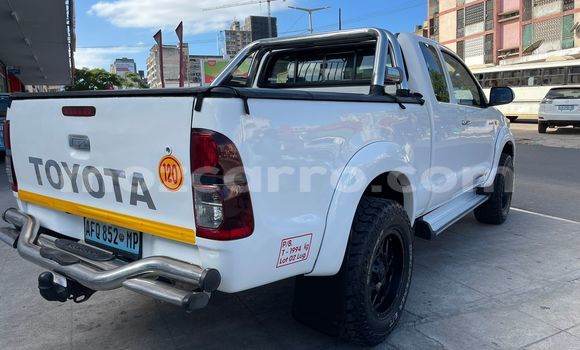Buy Used Toyota Hilux White Car in Maputo in Maputo Buy Used Toyota Hilux White Car in Maputo in Maputo