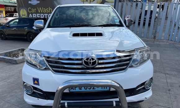 Buy Used Toyota Hilux White Car in Maputo in Maputo Buy Used Toyota Hilux White Car in Maputo in Maputo