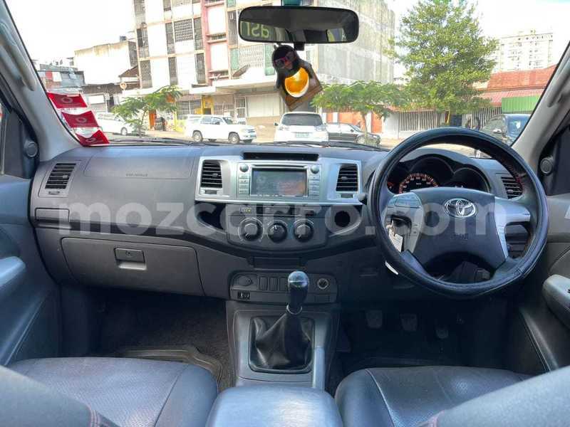 Big with watermark toyota hilux maputo maputo 15009