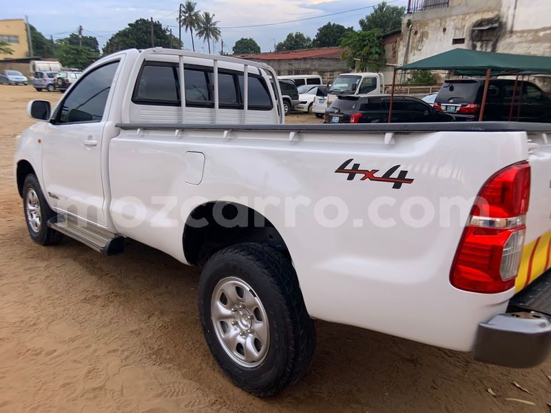 Big with watermark toyota hilux maputo maputo 15012