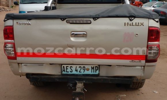 Buy Used Toyota Hilux White Car in Maputo in Maputo Buy Used Toyota Hilux White Car in Maputo in Maputo