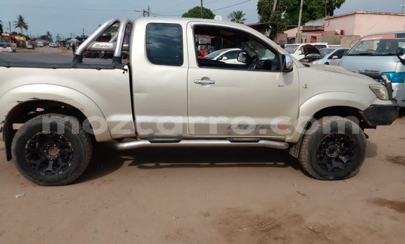 Buy Used Toyota Hilux White Car in Maputo in Maputo Buy Used Toyota Hilux White Car in Maputo in Maputo