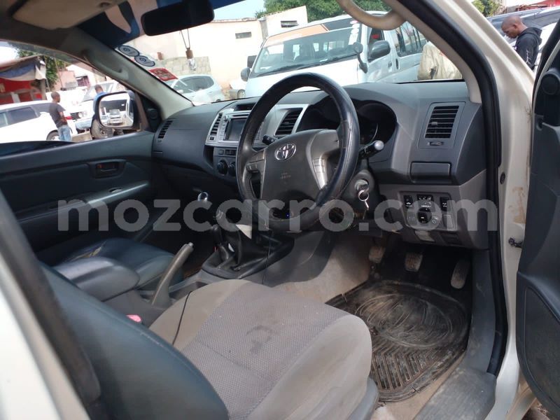 Big with watermark toyota hilux maputo maputo 15016