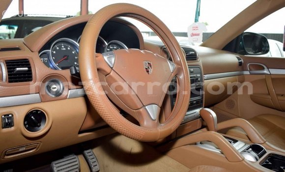 Buy Import Porsche Cayenne Green Car in Import - Dubai in Cabo Delgado Buy Import Porsche Cayenne Green Car in Import - Dubai in Cabo Delgado