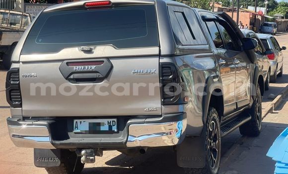 Nunua Ilio tumika Toyota Hiluxe Revo Brown Gari ndani ya Maputo nchini Maputo Nunua Ilio tumika Toyota Hiluxe Revo Brown Gari ndani ya Maputo nchini Maputo