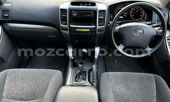 Nunua Ilio tumika Toyota Land Cruiser Prado Fedha Gari ndani ya Maputo nchini Maputo Nunua Ilio tumika Toyota Land Cruiser Prado Fedha Gari ndani ya Maputo nchini Maputo