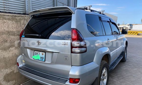 Nunua Ilio tumika Toyota Land Cruiser Prado Fedha Gari ndani ya Maputo nchini Maputo Nunua Ilio tumika Toyota Land Cruiser Prado Fedha Gari ndani ya Maputo nchini Maputo
