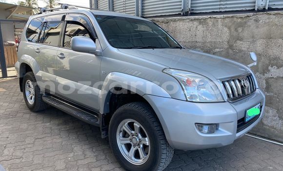 Nunua Ilio tumika Toyota Land Cruiser Prado Fedha Gari ndani ya Maputo nchini Maputo Nunua Ilio tumika Toyota Land Cruiser Prado Fedha Gari ndani ya Maputo nchini Maputo