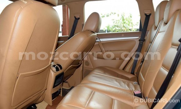 Buy Import Porsche Cayenne Green Car in Import - Dubai in Cabo Delgado Buy Import Porsche Cayenne Green Car in Import - Dubai in Cabo Delgado