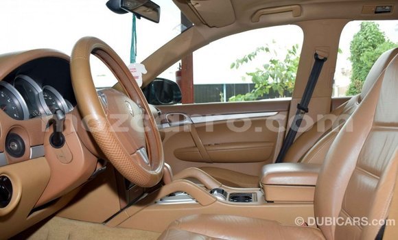Buy Import Porsche Cayenne Green Car in Import - Dubai in Cabo Delgado Buy Import Porsche Cayenne Green Car in Import - Dubai in Cabo Delgado