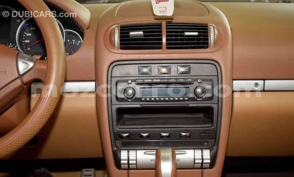 Buy Import Porsche Cayenne Green Car in Import - Dubai in Cabo Delgado Buy Import Porsche Cayenne Green Car in Import - Dubai in Cabo Delgado