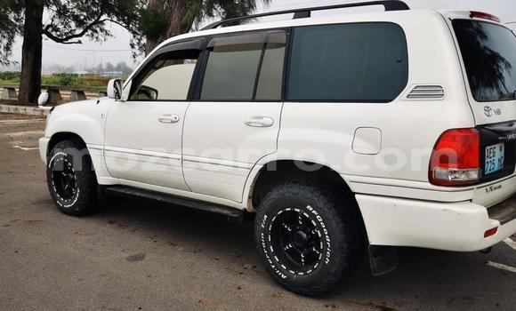 Nunua Ilio tumika Toyota Land Cruiser Nyeupe Gari ndani ya Maputo nchini Maputo Nunua Ilio tumika Toyota Land Cruiser Nyeupe Gari ndani ya Maputo nchini Maputo