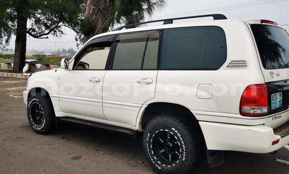 Nunua Ilio tumika Toyota Land Cruiser Nyeupe Gari ndani ya Maputo nchini Maputo Nunua Ilio tumika Toyota Land Cruiser Nyeupe Gari ndani ya Maputo nchini Maputo