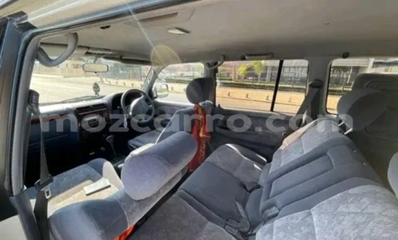 Nunua Ilio tumika Toyota Land Cruiser Prado Nyeupe Gari ndani ya Maputo nchini Maputo Nunua Ilio tumika Toyota Land Cruiser Prado Nyeupe Gari ndani ya Maputo nchini Maputo