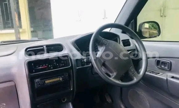 Nunua Ilio tumika Toyota Land Cruiser Prado Nyeupe Gari ndani ya Maputo nchini Maputo Nunua Ilio tumika Toyota Land Cruiser Prado Nyeupe Gari ndani ya Maputo nchini Maputo