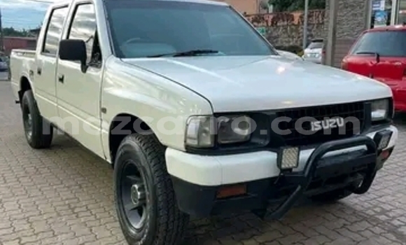 Nunua Ilio tumika Isuzu KB Nyeupe Gari ndani ya Maputo nchini Maputo Nunua Ilio tumika Isuzu KB Nyeupe Gari ndani ya Maputo nchini Maputo