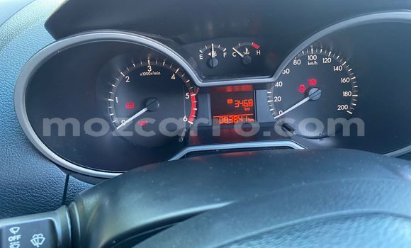 Nunua Ilio tumika Mazda BT-50 Fedha Gari ndani ya Maputo nchini Maputo Nunua Ilio tumika Mazda BT-50 Fedha Gari ndani ya Maputo nchini Maputo