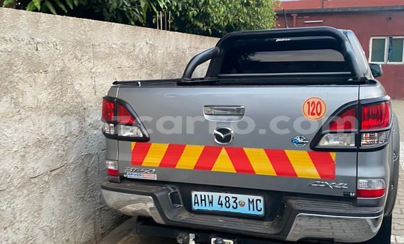 Nunua Ilio tumika Mazda BT-50 Fedha Gari ndani ya Maputo nchini Maputo Nunua Ilio tumika Mazda BT-50 Fedha Gari ndani ya Maputo nchini Maputo