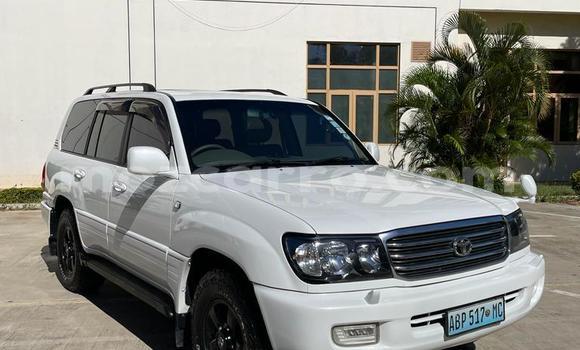 Comprar Usado Toyota Land Cruiser Branco Carro em Maputo em Maputo Comprar Usado Toyota Land Cruiser Branco Carro em Maputo em Maputo