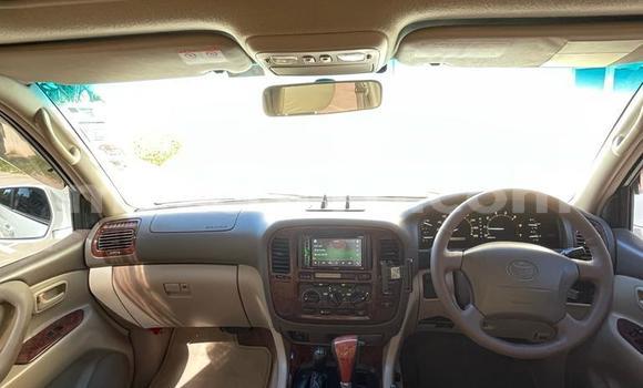 Nunua Ilio tumika Toyota Land Cruiser Nyeupe Gari ndani ya Maputo nchini Maputo Nunua Ilio tumika Toyota Land Cruiser Nyeupe Gari ndani ya Maputo nchini Maputo