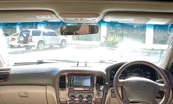 Nunua Ilio tumika Toyota Land Cruiser Nyeupe Gari ndani ya Maputo nchini Maputo Nunua Ilio tumika Toyota Land Cruiser Nyeupe Gari ndani ya Maputo nchini Maputo