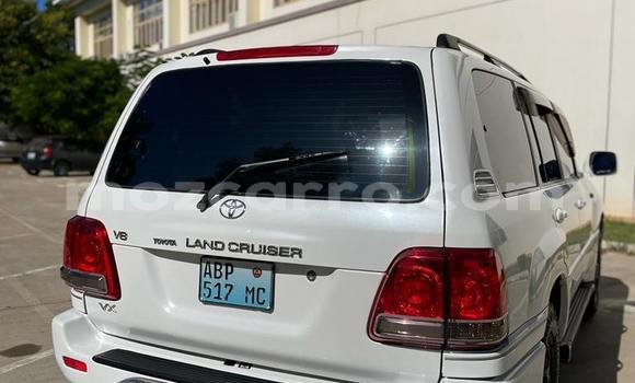 Nunua Ilio tumika Toyota Land Cruiser Nyeupe Gari ndani ya Maputo nchini Maputo Nunua Ilio tumika Toyota Land Cruiser Nyeupe Gari ndani ya Maputo nchini Maputo