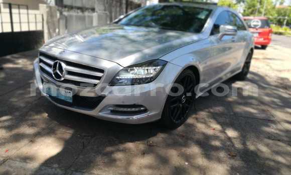 Tenga Tsaru Mercedes-Benz C-Classe Sirivha Mota in Maputo in Maputo