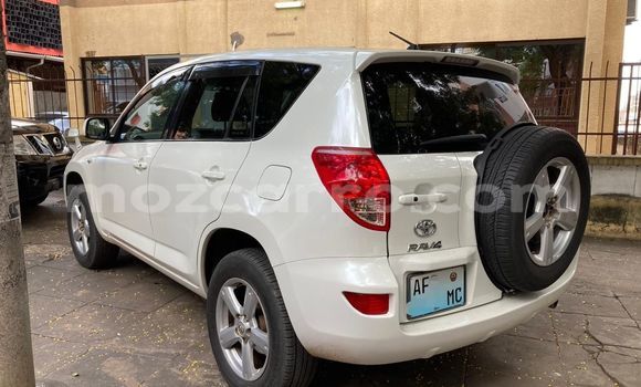 Nunua Ilio tumika Toyota RAV4 Nyeupe Gari ndani ya Maputo nchini Maputo Nunua Ilio tumika Toyota RAV4 Nyeupe Gari ndani ya Maputo nchini Maputo