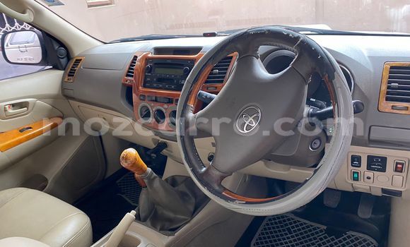 Nunua Ilio tumika Toyota Hilux Nyeupe Gari ndani ya Maputo nchini Maputo Nunua Ilio tumika Toyota Hilux Nyeupe Gari ndani ya Maputo nchini Maputo