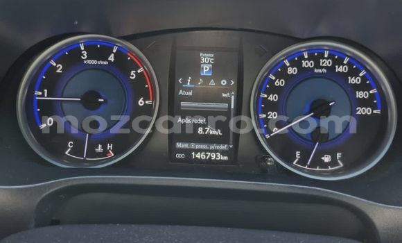 Comprar Usado Toyota Hiluxe VIGO Branco Carro em Maputo em Maputo Comprar Usado Toyota Hiluxe VIGO Branco Carro em Maputo em Maputo