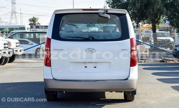 Comprar Importar Hyundai Accent Branco Carro em Import - Dubai em Cabo Delgado Comprar Importar Hyundai Accent Branco Carro em Import - Dubai em Cabo Delgado