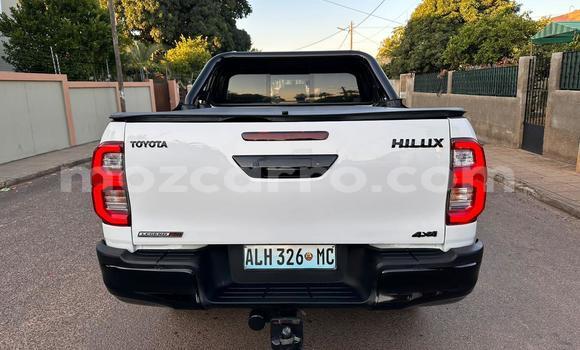 Comprar Usado Toyota REVO CAB Z-EDITION Branco Carro em Maputo em Maputo Comprar Usado Toyota REVO CAB Z-EDITION Branco Carro em Maputo em Maputo