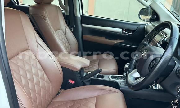 Comprar Usado Toyota REVO CAB Z-EDITION Branco Carro em Maputo em Maputo Comprar Usado Toyota REVO CAB Z-EDITION Branco Carro em Maputo em Maputo