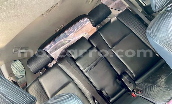Nunua Ilio tumika Toyota Land Cruiser Prado Nyeupe Gari ndani ya Maputo nchini Maputo Nunua Ilio tumika Toyota Land Cruiser Prado Nyeupe Gari ndani ya Maputo nchini Maputo