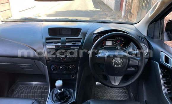Nunua Ilio tumika Mazda BT-50 Bluu Gari ndani ya Maputo nchini Maputo Nunua Ilio tumika Mazda BT-50 Bluu Gari ndani ya Maputo nchini Maputo