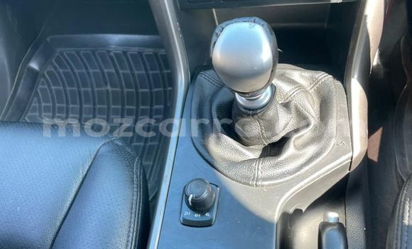 Nunua Ilio tumika Mazda BT-50 Bluu Gari ndani ya Maputo nchini Maputo Nunua Ilio tumika Mazda BT-50 Bluu Gari ndani ya Maputo nchini Maputo