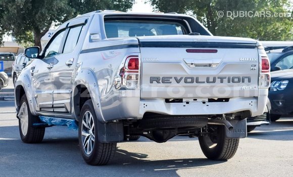 Comprar Importar Toyota Hilux De outros Carro em Import - Dubai em Cabo Delgado Comprar Importar Toyota Hilux De outros Carro em Import - Dubai em Cabo Delgado