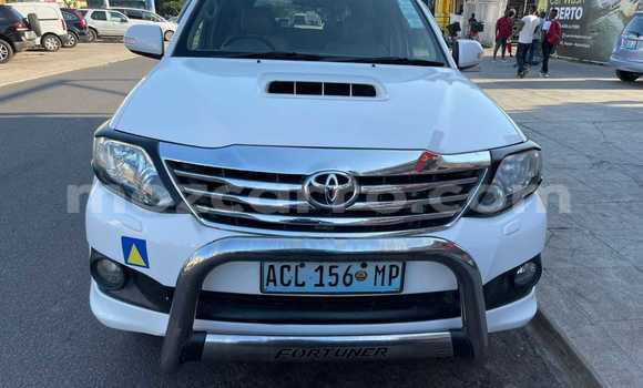 Buy Used Toyota Fortuner White Car in Maputo in Maputo Buy Used Toyota Fortuner White Car in Maputo in Maputo