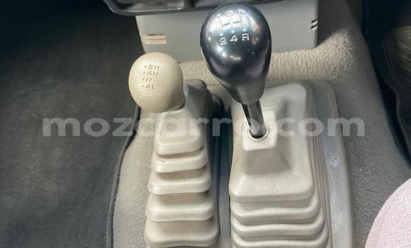 Nunua Ilio tumika Nissan Hardbody Nyeupe Gari ndani ya Maputo nchini Maputo Nunua Ilio tumika Nissan Hardbody Nyeupe Gari ndani ya Maputo nchini Maputo