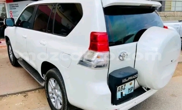 Nunua Ilio tumika Toyota Land Cruiser Prado Nyeupe Gari ndani ya Maputo nchini Maputo Nunua Ilio tumika Toyota Land Cruiser Prado Nyeupe Gari ndani ya Maputo nchini Maputo
