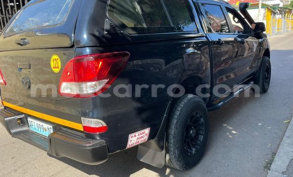 Nunua Ilio tumika Mazda BT-50 Brown Gari ndani ya Maputo nchini Maputo Nunua Ilio tumika Mazda BT-50 Brown Gari ndani ya Maputo nchini Maputo