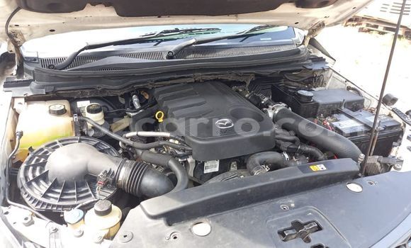 Nunua Ilio tumika Mazda BT-50 Nyeupe Gari ndani ya Maputo nchini Maputo Nunua Ilio tumika Mazda BT-50 Nyeupe Gari ndani ya Maputo nchini Maputo