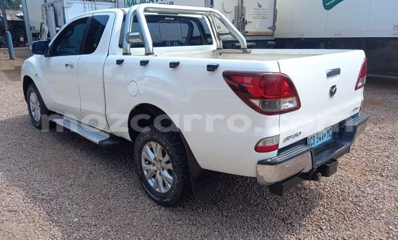 Nunua Ilio tumika Mazda BT-50 Nyeupe Gari ndani ya Maputo nchini Maputo Nunua Ilio tumika Mazda BT-50 Nyeupe Gari ndani ya Maputo nchini Maputo